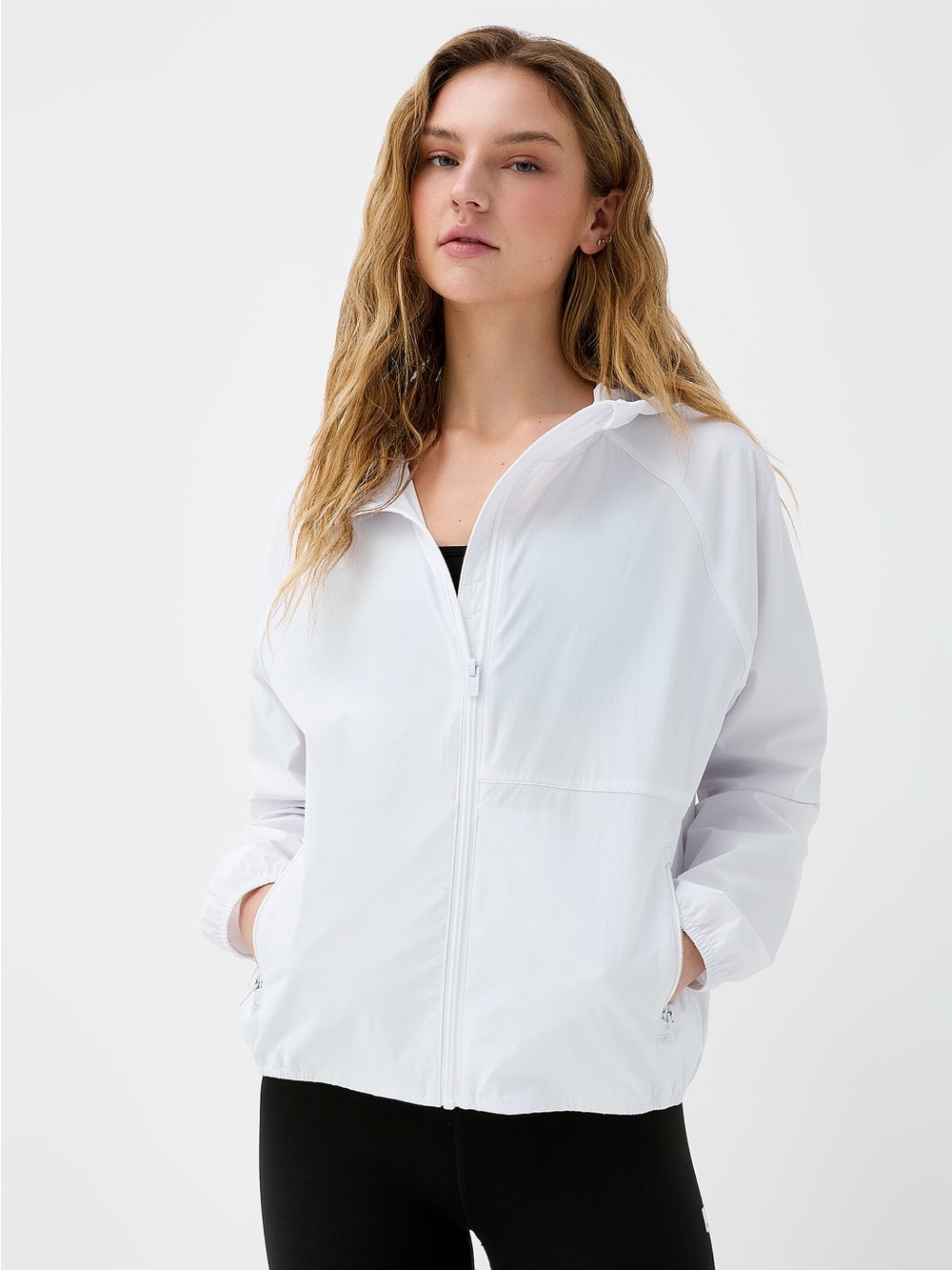 VUORI Renew Trainer Water-repellent Windbreaker Jacket In White Size XS
